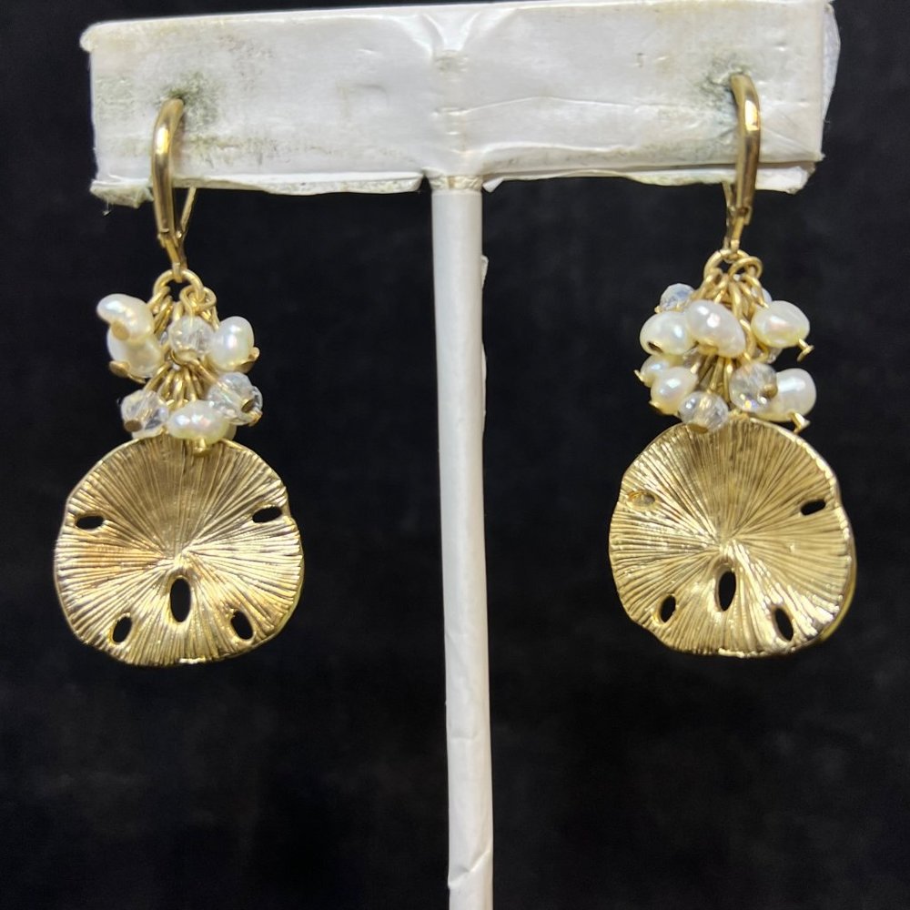 Tommy Bahama Gold Tone Sand Dollar Necklace, Earrings And Bracelet (3679) - Picture 3 of 11